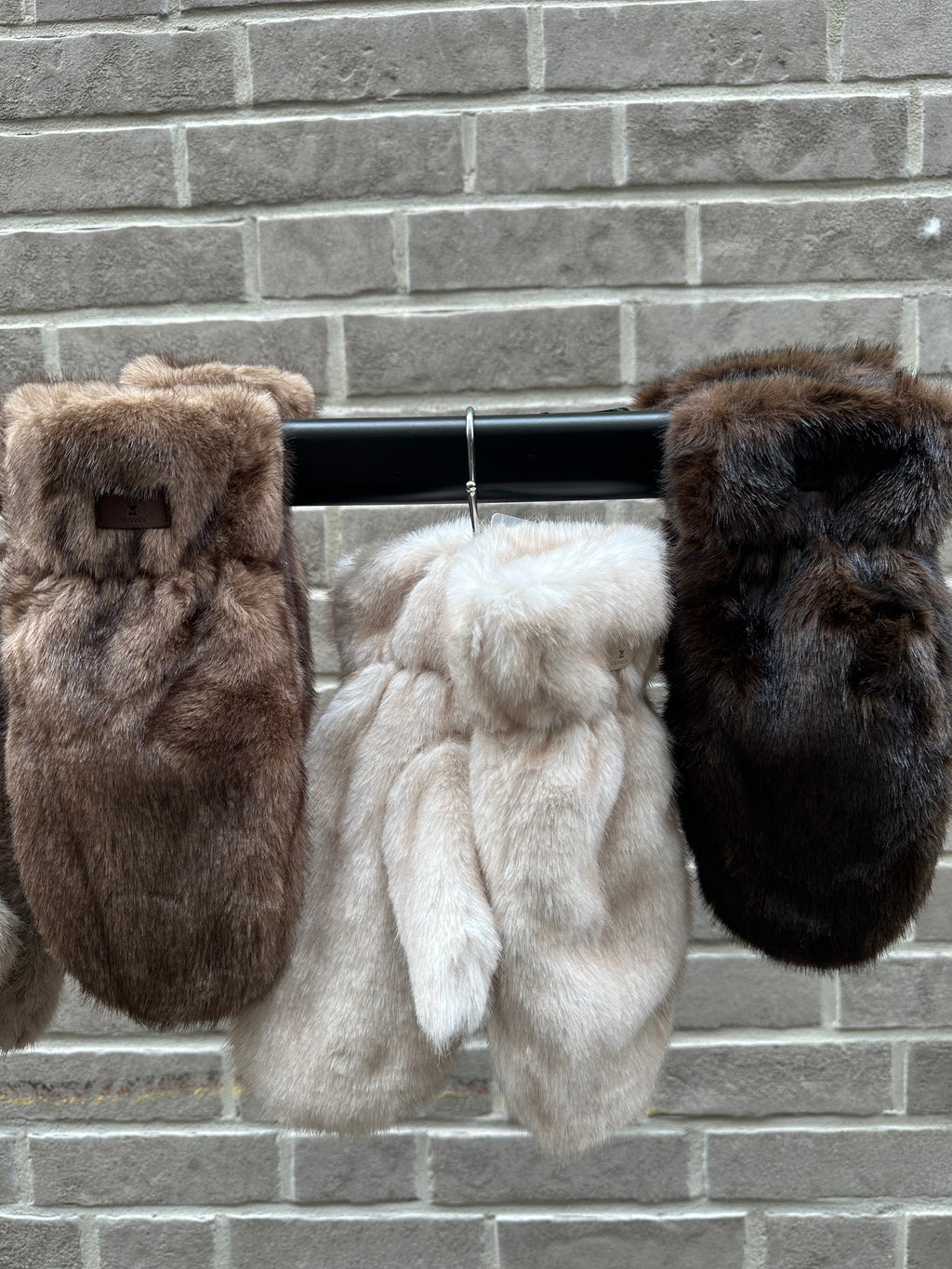 Fäustlinge aus Kunstpelz