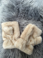 Fingerlose Fäustline aus Kunstpelz